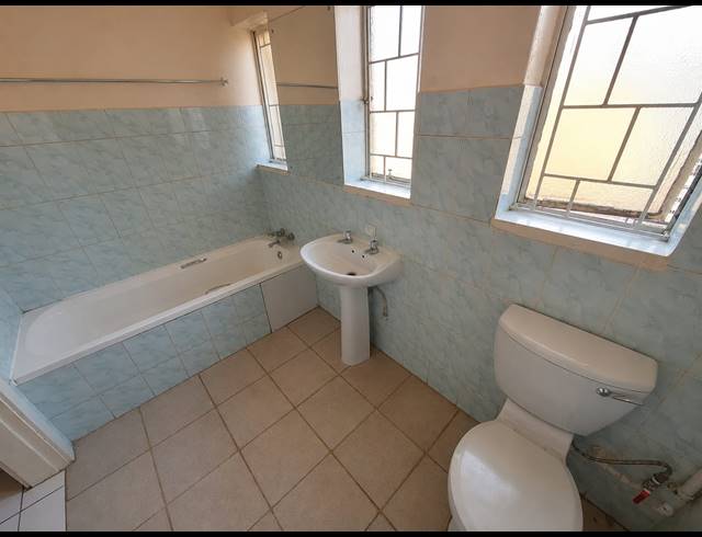 5 BEDROOM HOUSE FOR SALE IN VANDERBIJLPARK CW 6